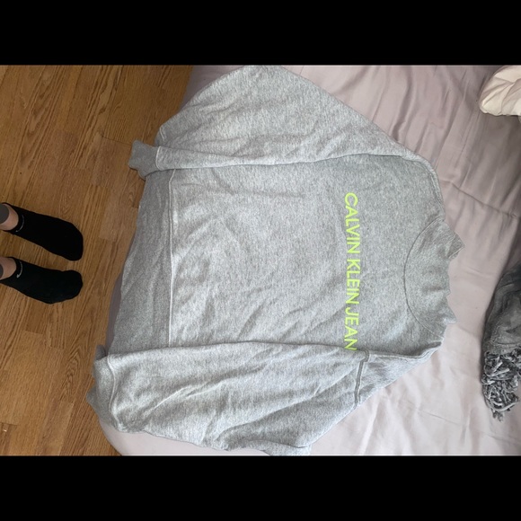 Calvin Klein Sweater - Picture 2 of 4